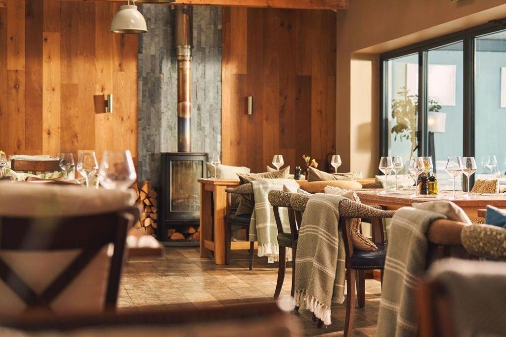 טינטאג'ל Port William Inn מראה חיצוני תמונה